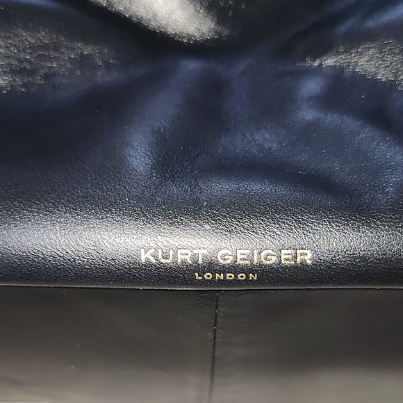 Kurt Geiger Luxurious Black Quilted Shoulder Bag with Gold Chain - Picture 8 of 12